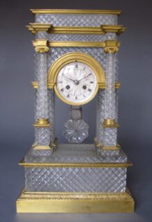 Pendule portique Escalier de Cristal